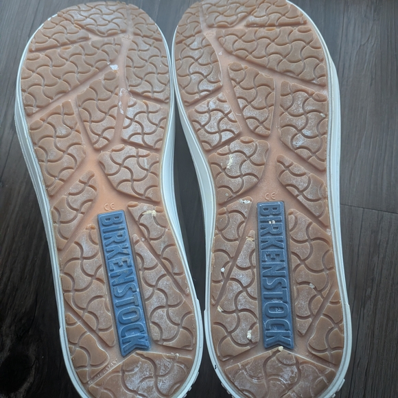 Birkenstock Men's Taupe Sneakers with Navy Laces - Picture 3 of 5